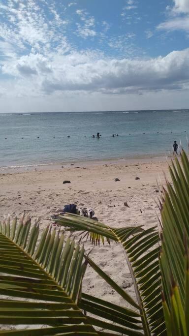 Westside Holidays Flic En Flac Beach Exterior foto